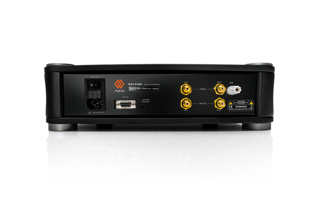 Aavik Acoustics R-580 phono stage rear