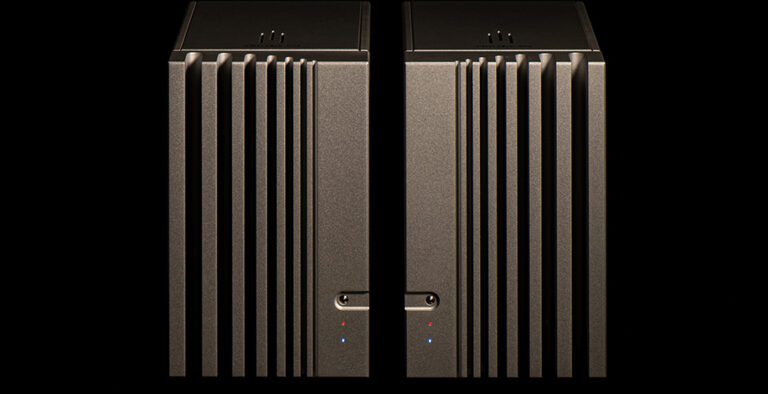 Trilogy 914 preamp and 994 mono power amplifiers