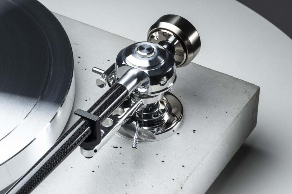 C-Dur-Concrete-Tonearm